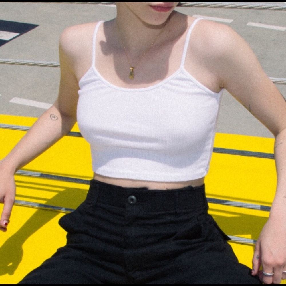 BRANDY MELVILLE SKYLAR TANK